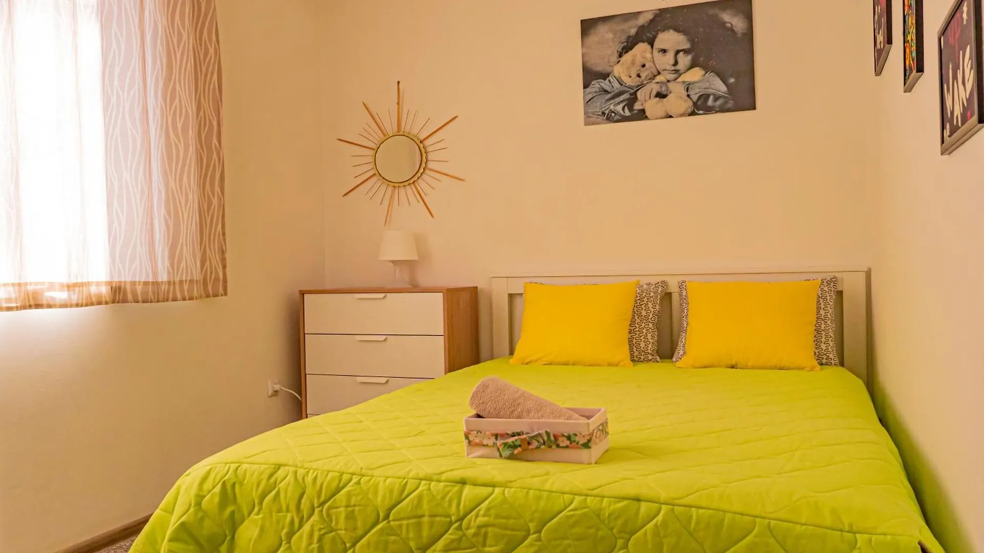 Cozy 1-Bedroom Apartment 5 Min From The Beach Varna 0*,  Bulharsko